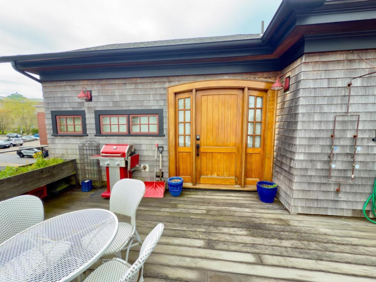 Magical Post And Beam Loft Downtown Newport! Hotel Exterior photo